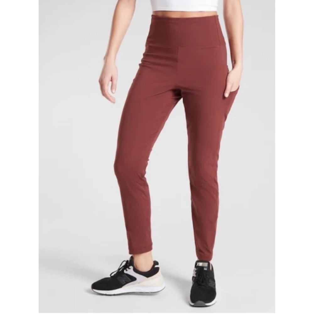 Athleta Trekkie Hybrid Crop Tight Size 8 Cognac Brown High Rise Pocket Athletic